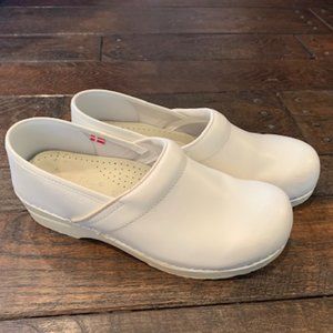 Women's Sanita